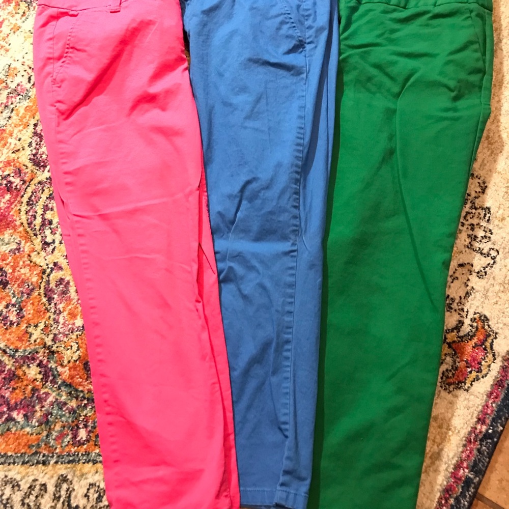 Ankle length or slightly cropped pants.